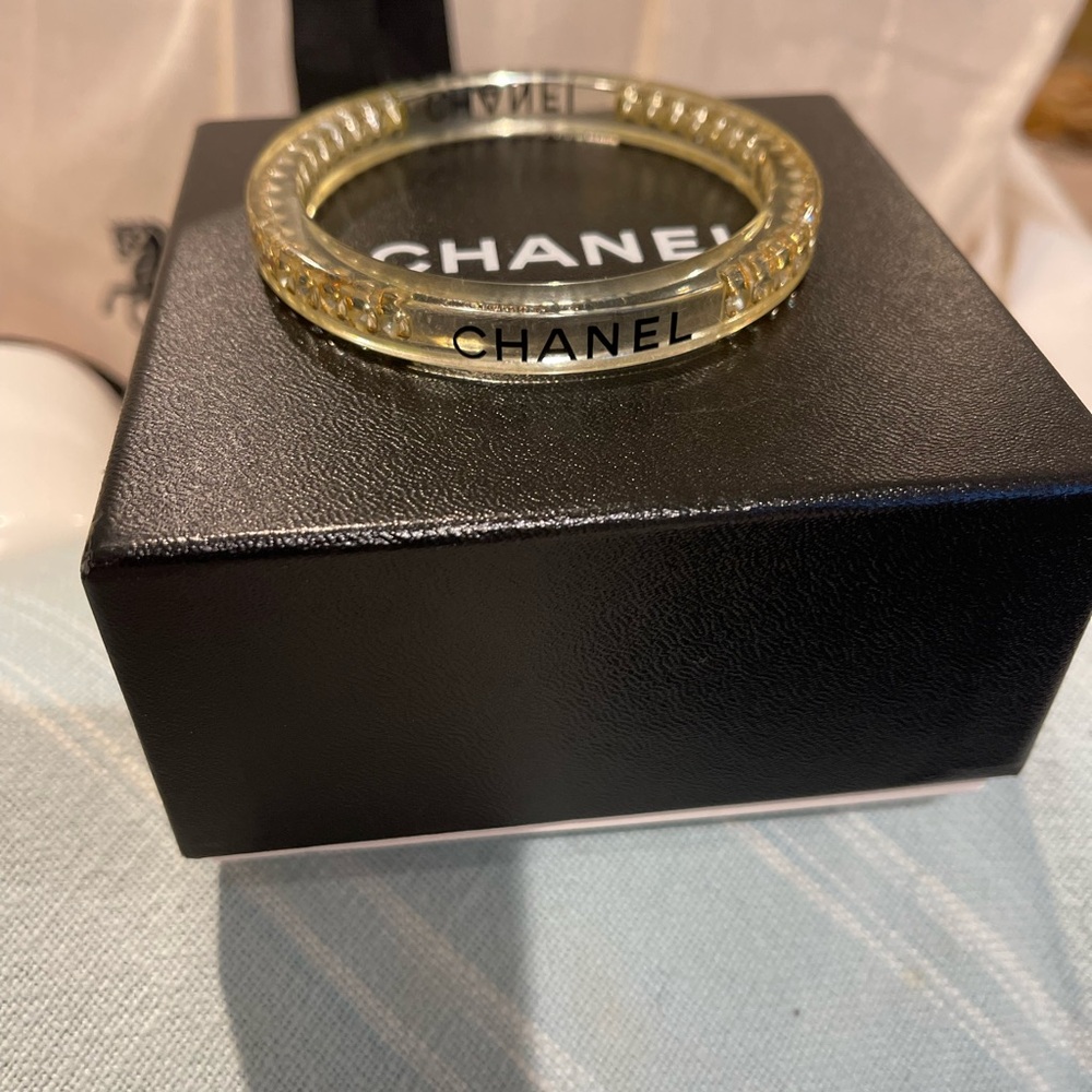 CHANEL 2005 signed Chanel clear lucite bangle